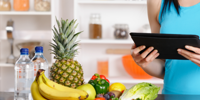 Health-Conscious Student Ordering Nutritious Meals On-Demand
