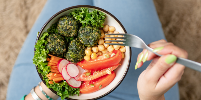 Shellfish-Free On-Demand Food, On-Demand Dining Choices, Healthy Food Delivery, Allergy-Friendly Dining, Convenient Food Ordering, On-Demand Food Services, Shellfish-Free Meals, Dietary Restrictions Dining, Allergy-Friendly Cuisine, Easy Food Ordering, Quick Meal Delivery, Online Food Delivery, Allergy-Safe Dining Options, Dietary-Friendly Food, Delivery, Exploring On-Demand Food