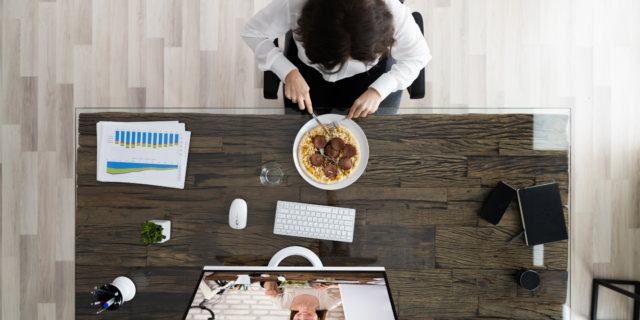 Discover practical tips for health-conscious professionals on navigating on-demand dining. Elevate your nutrition game in the midst of a busy work life.